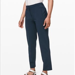 Lululemon on the move pants / trousers